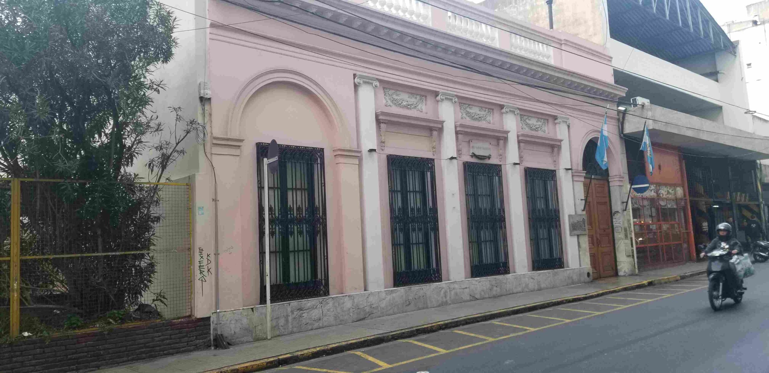 Sarmiento 1251 - 2