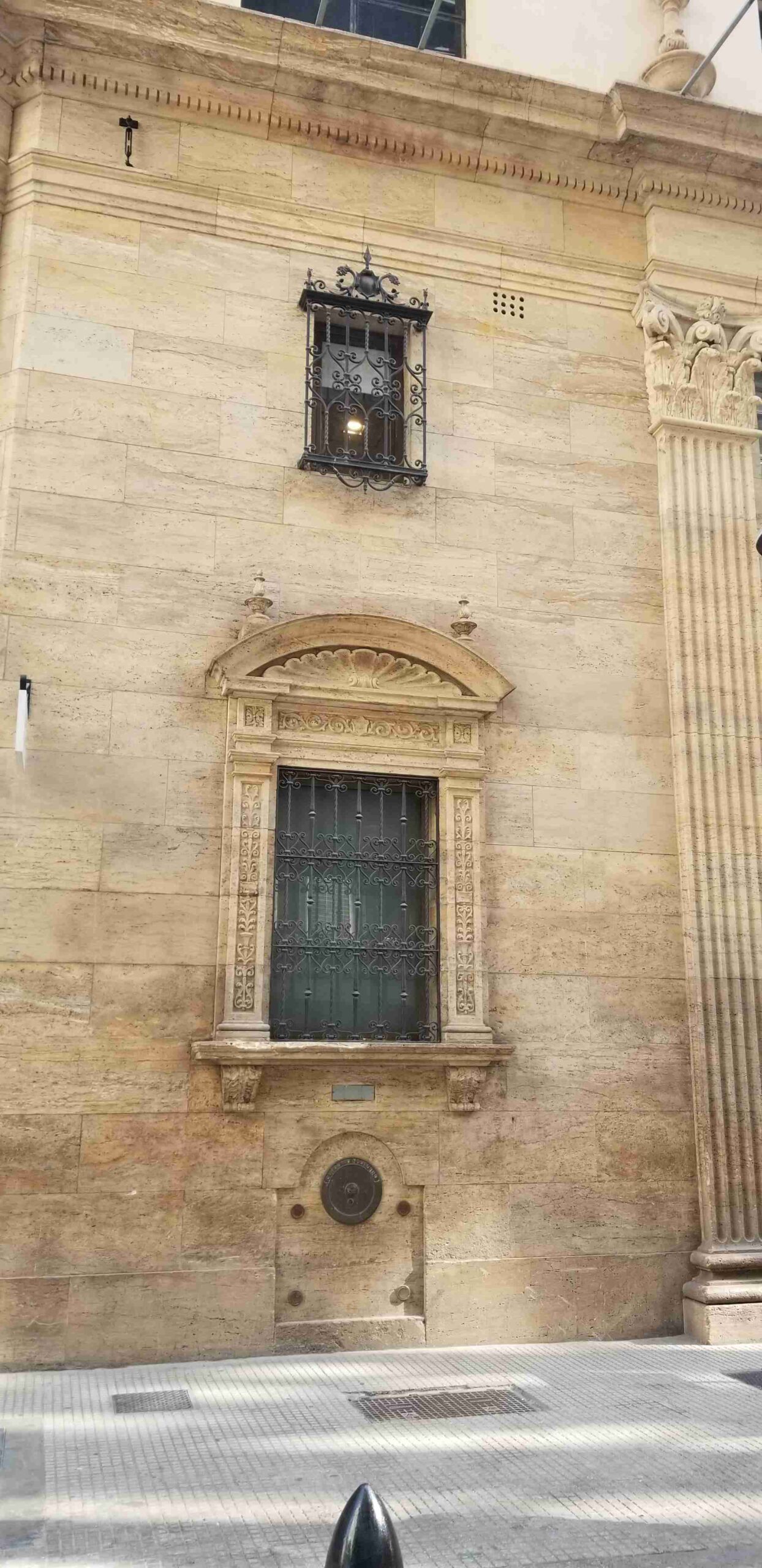 Florida y Peron - Banco HSBC - estilo