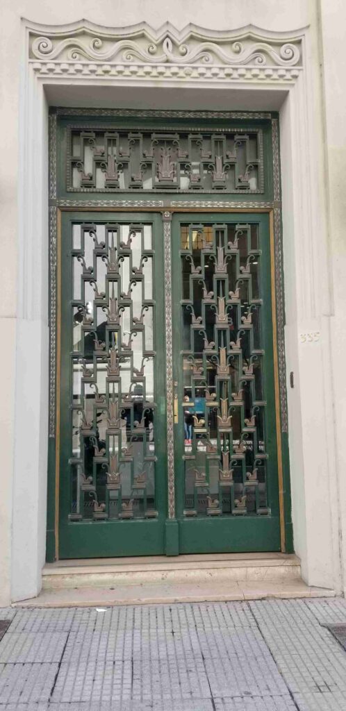 Mitre al 100 - Puerta