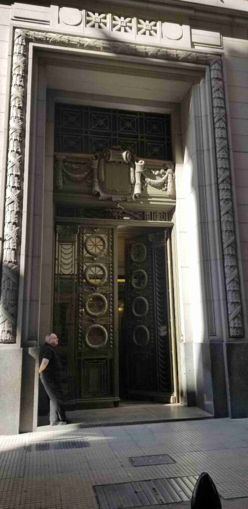 Mitre al 200 - Puerta
