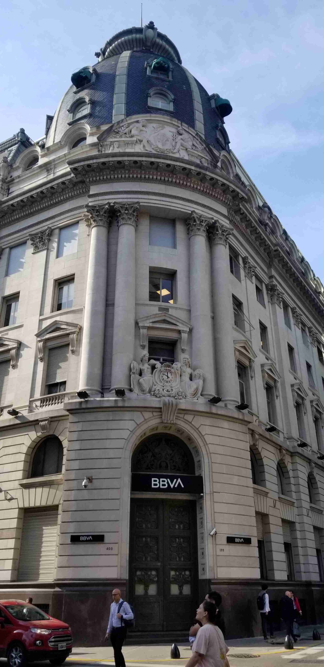 Reconquista 199 - BBVA - Estilo