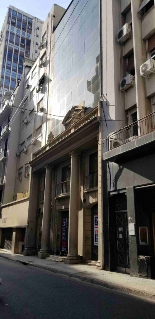 Tucuman 348 - Estilo