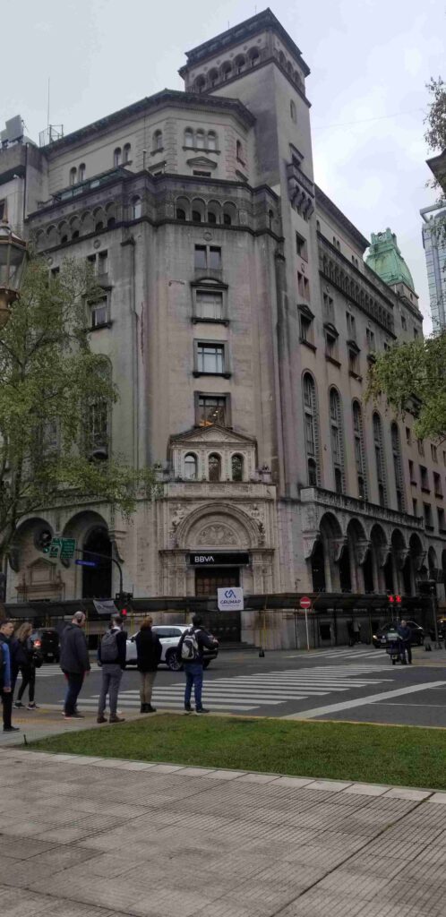 Av. Rivadavia 400 - 1