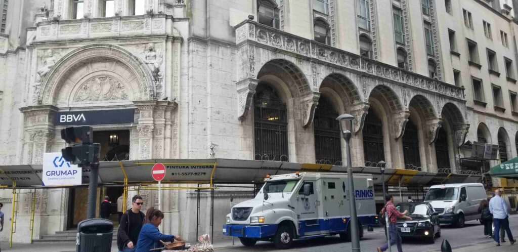 Av. Rivadavia 400 - 4